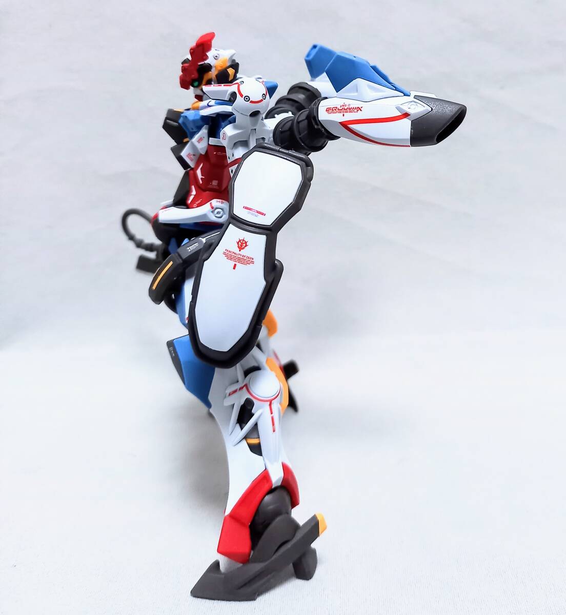 完成品 HG 1/144 GQuuuuuuX ジークアクス【組立て済み】ジャンクE 機動