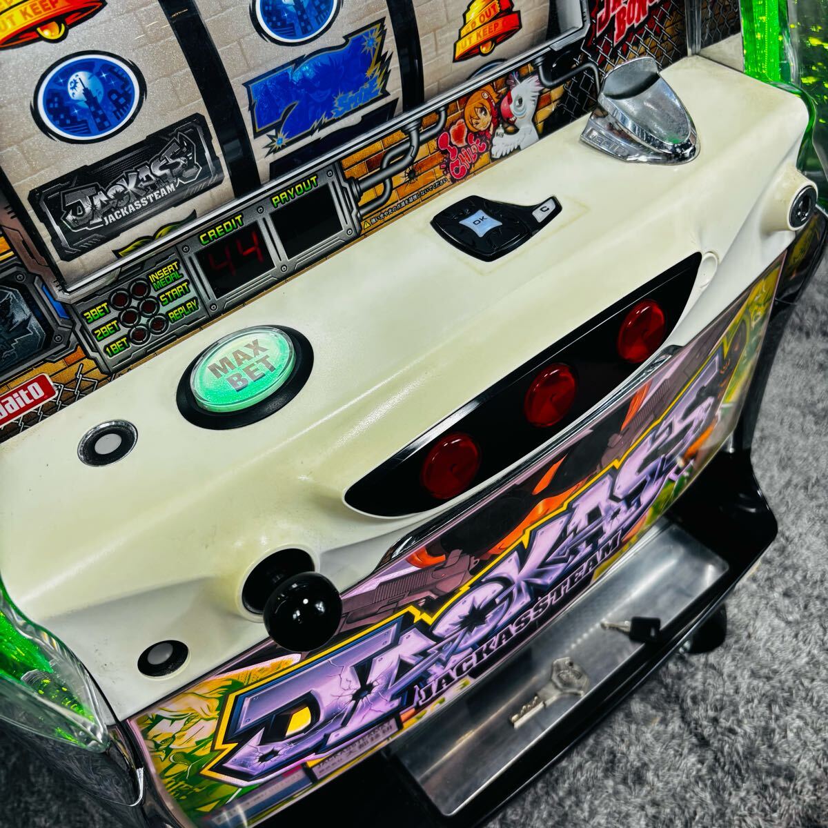 Yahoo!オークション - 大都技研 ジャッカスチーム スロット 実機 パチ