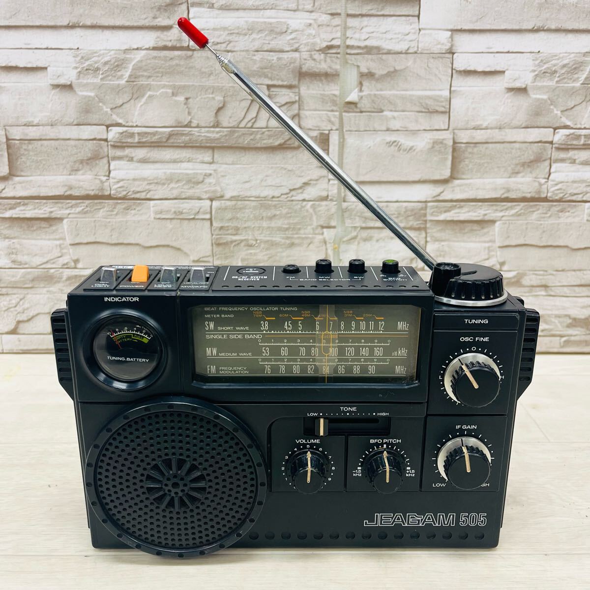 Yahoo!オークション - 1円〜 MITSUBISHI 三菱 FM/MW/SW 3バンドラジオ