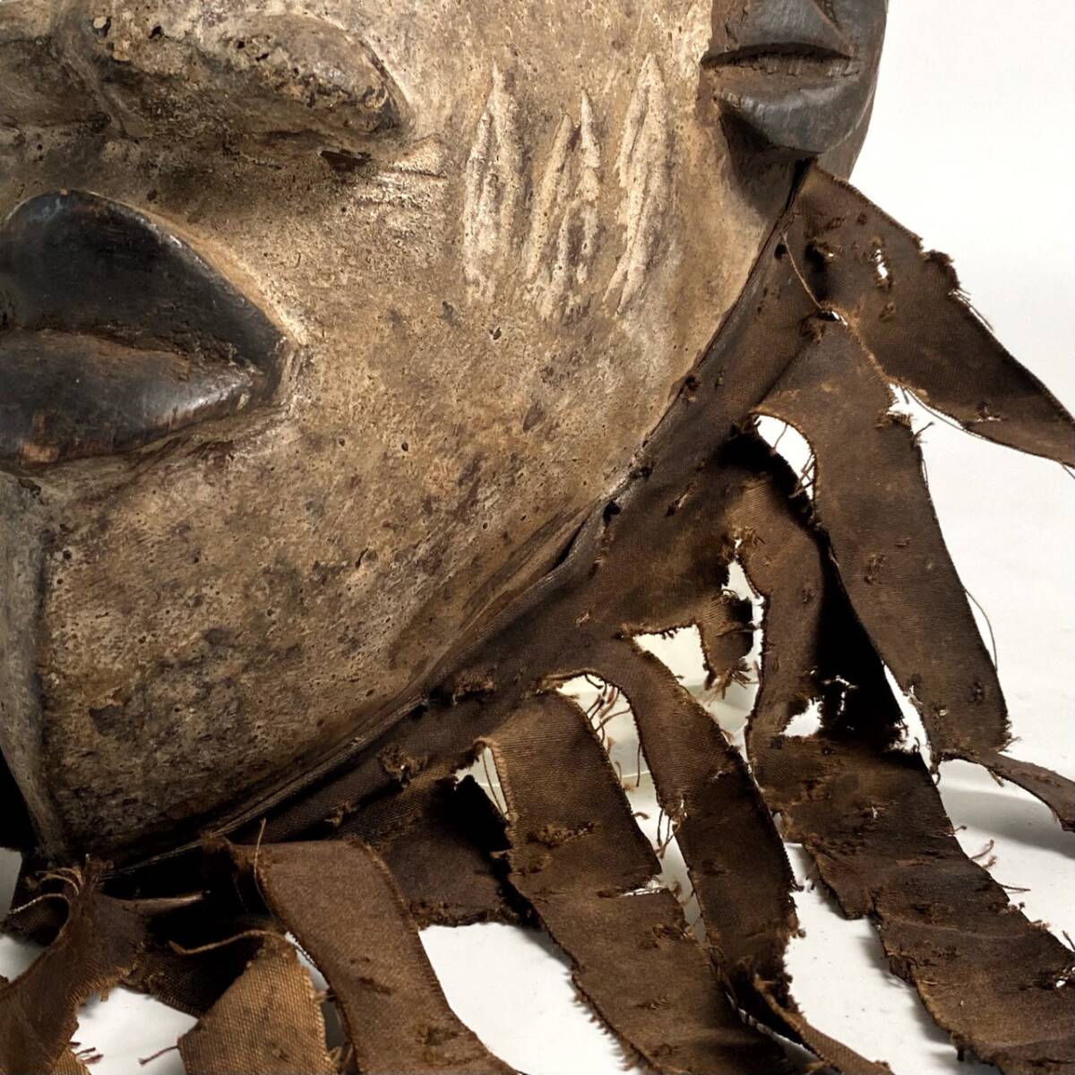 Yahoo!オークション - アフリカ美術 ンキシ 呪術面 釘面 呪物 プリミテ