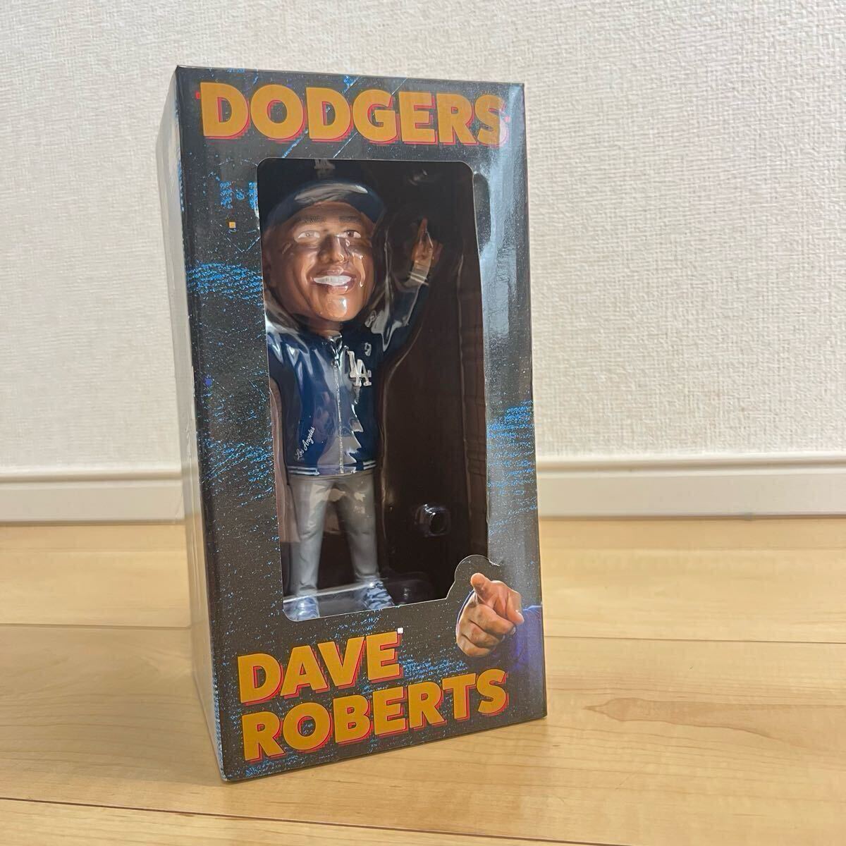 デイブ・ロバーツ監督 ボブルヘッド人形 2025年4月26日特典！ デイブ