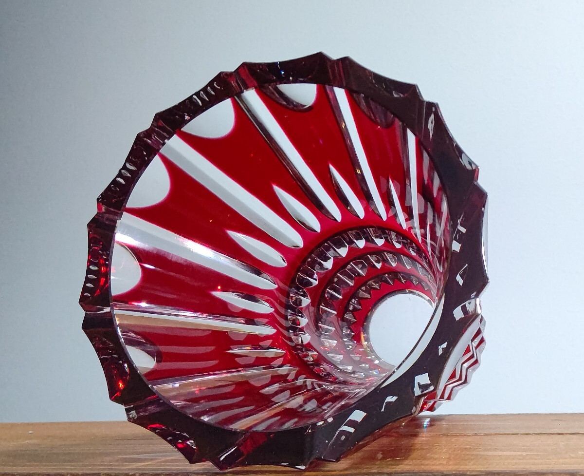 輸入品フランス製赤被せクリスタルカットガラスボール切子ボールオブジェ