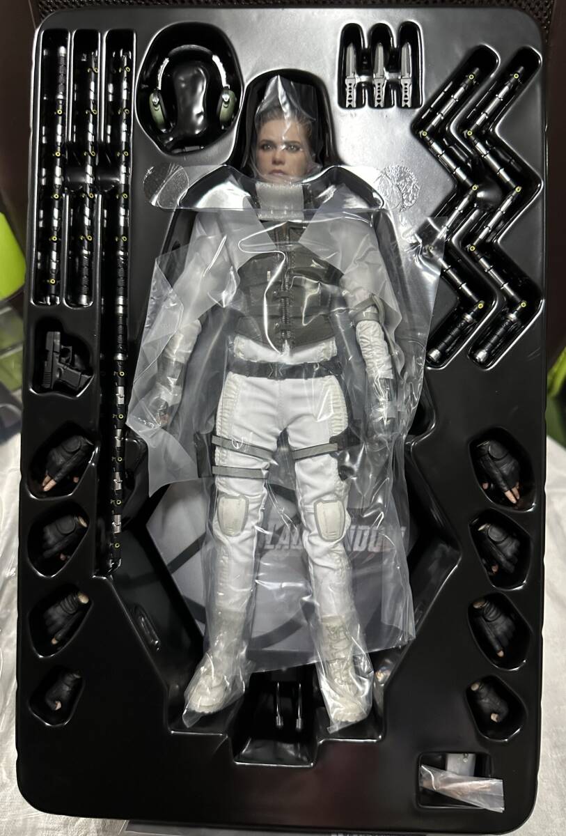 未開封新品 ホットトイズ エレーナ・ベロワ フィギュア ブラック