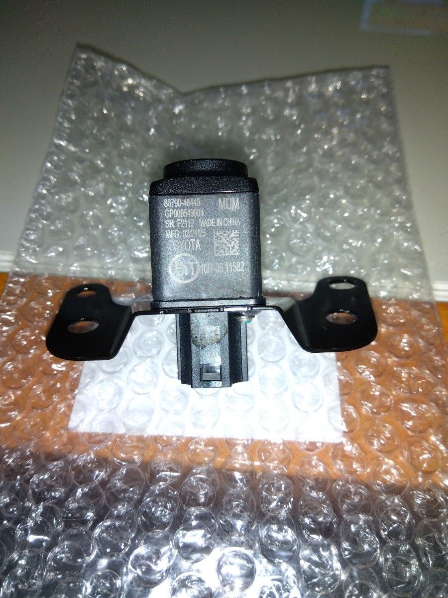 トヨタ ハリアー80 純正 フロントカメラ 86790-48440 新車外し