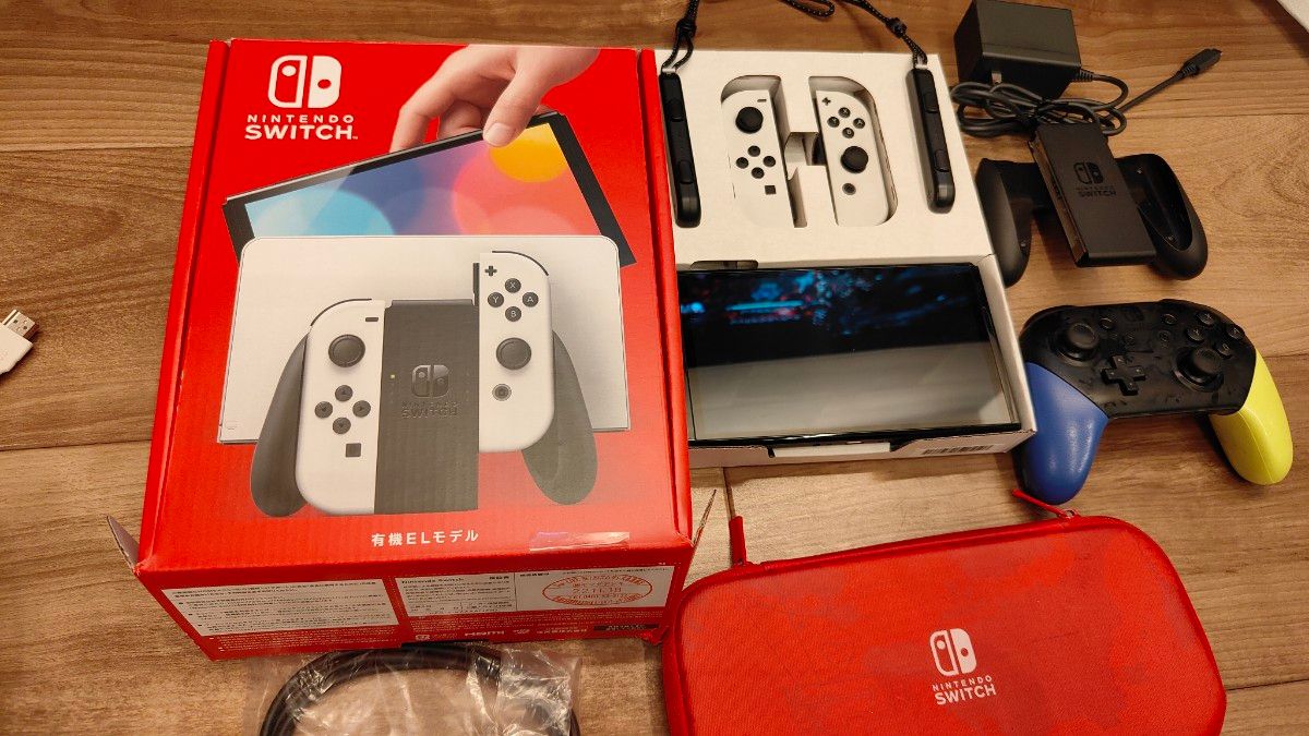 Nintendo Switch 有機ELモデル ホワイト 箱 プロコン付 専用ケース付