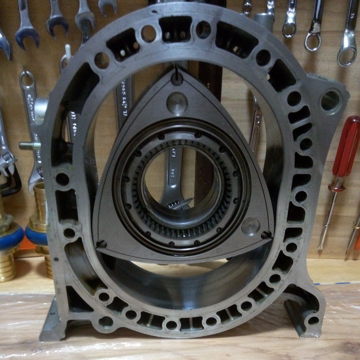 RX-7 ロータリーエンジン 13B オブジェ ローター ハウジングのセット