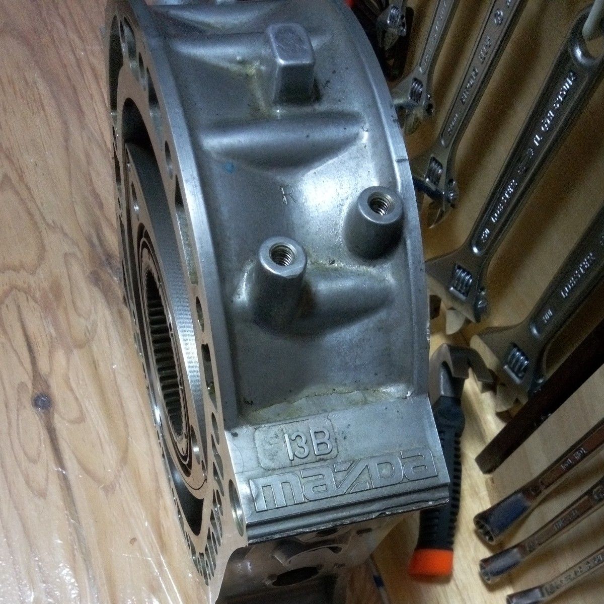 RX-7 ロータリーエンジン 13B オブジェ ローター ハウジングのセット