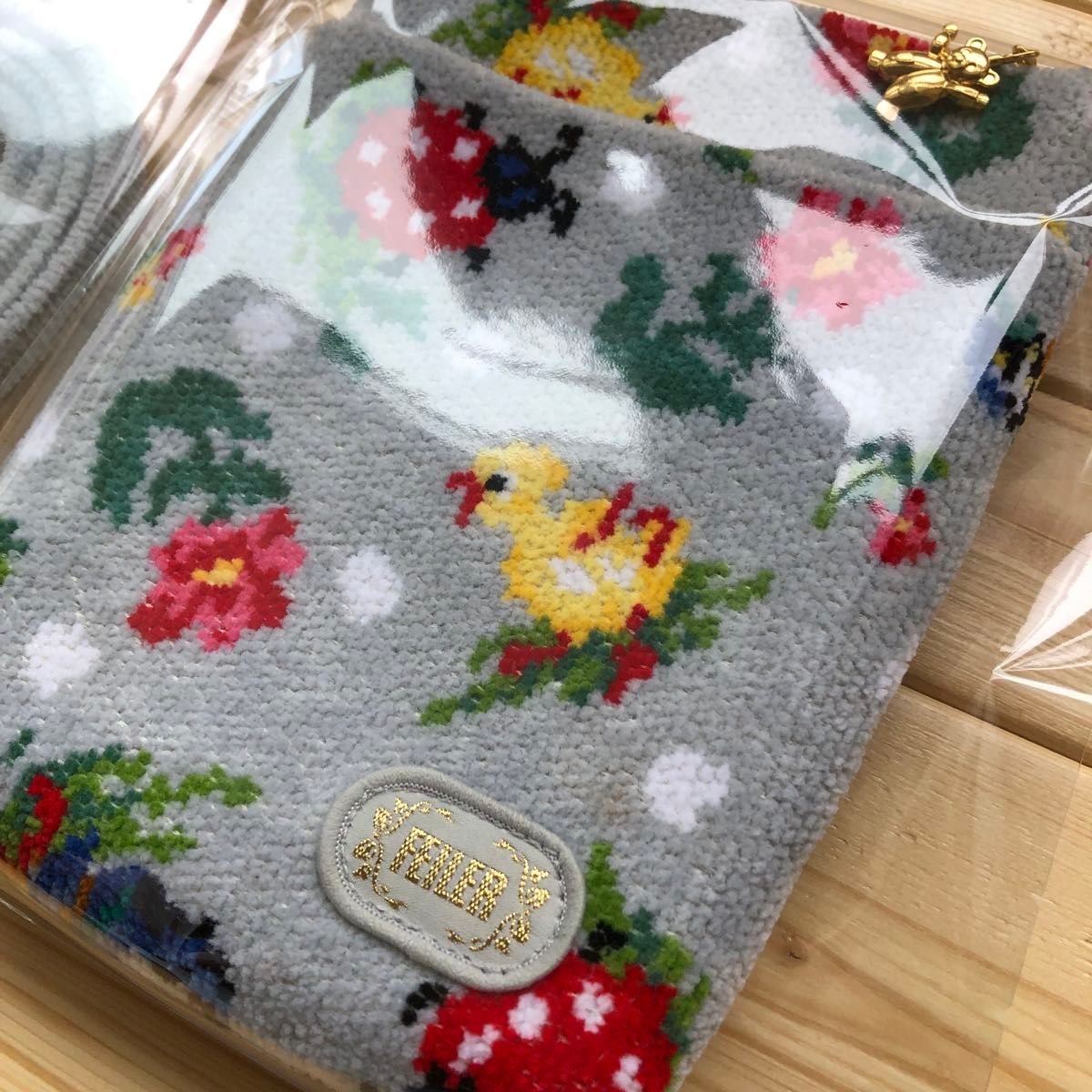 本日価格 未使用に近い フェイラー ハイジ ドット ショルダーバッグ