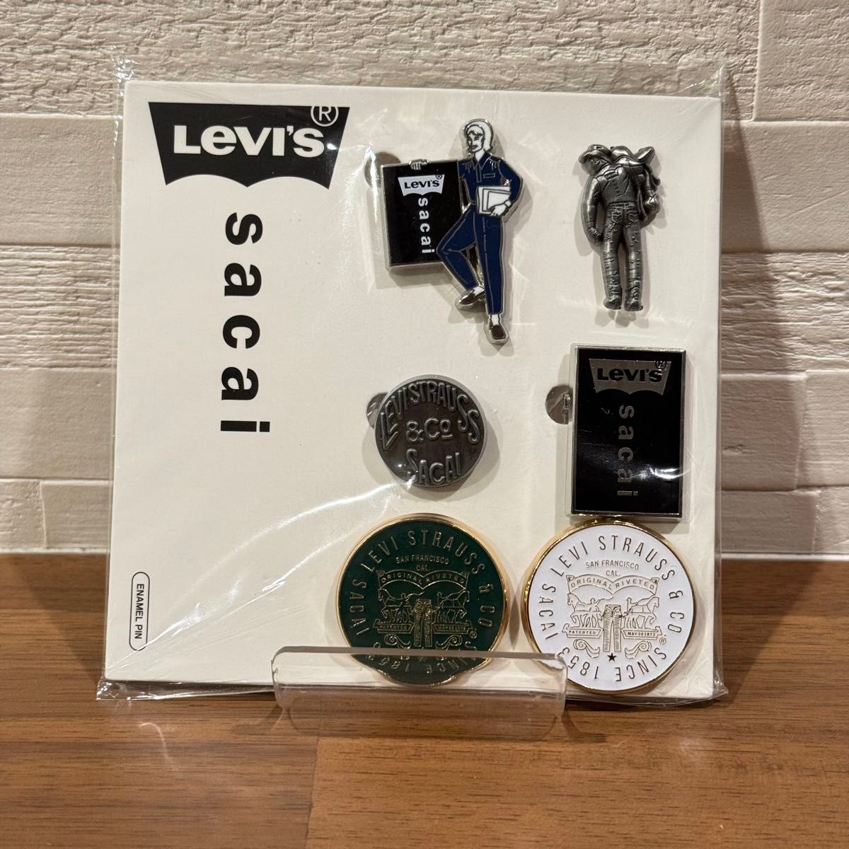 新品 sacai x LEVI'S Pins (Set of 6) 