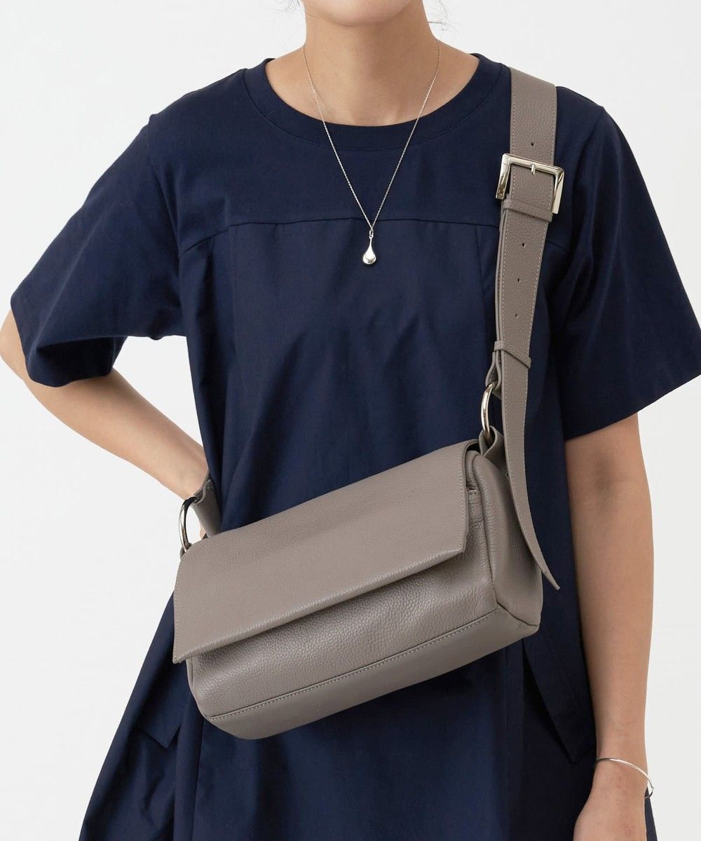 BEARDSLEY レザーボディバッグ トープ｜Yahoo!フリマ（旧PayPayフリマ）