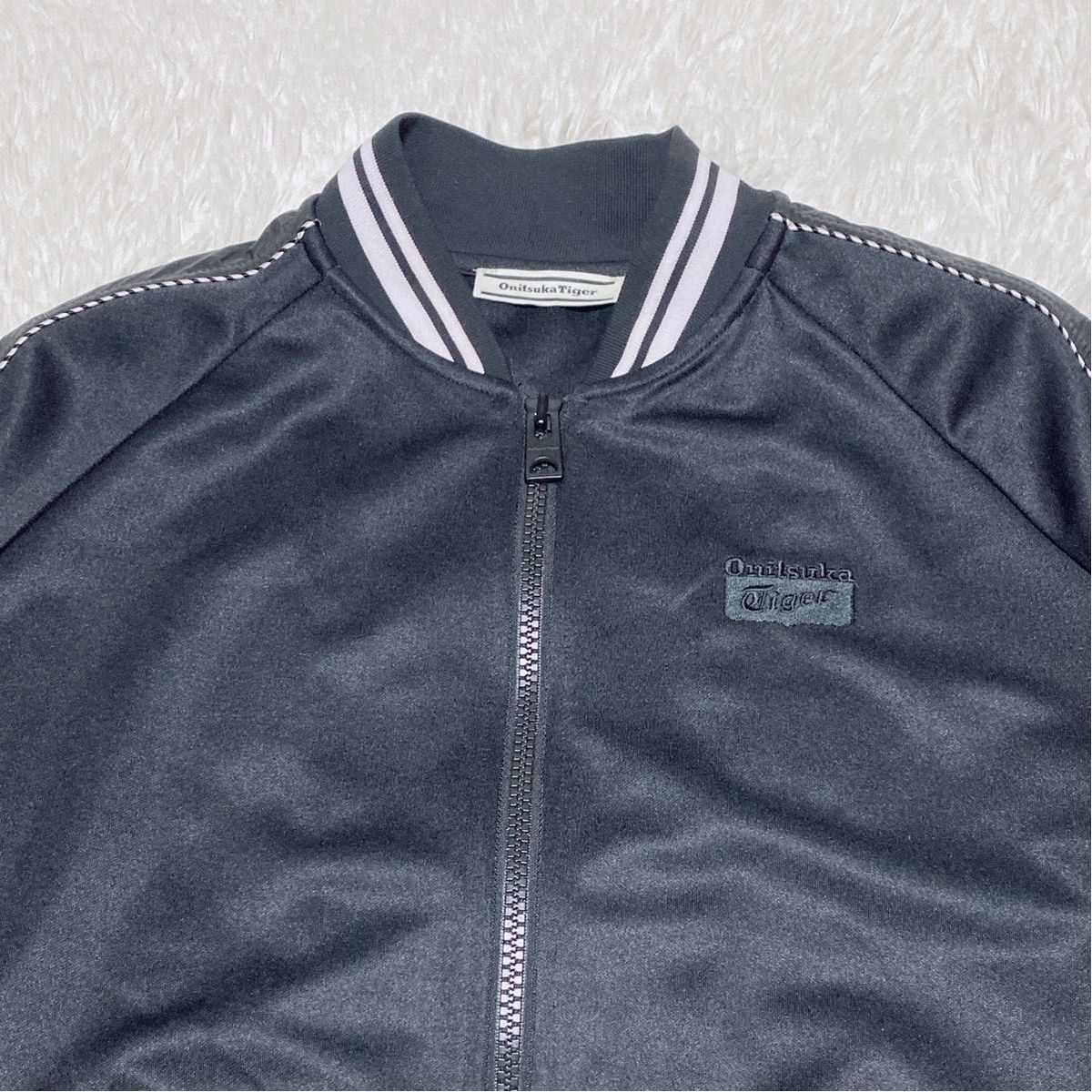 未使用級オニツカタイガー トラックジャケット 虎 刺繍 XL ブラック