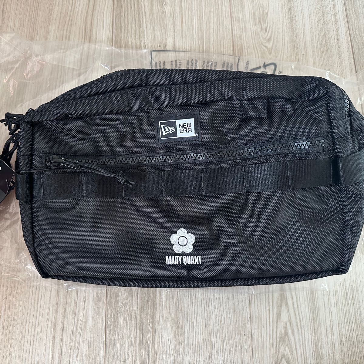 NEW ERA(R) × MARY QUANT スクエア ボディバッグ｜Yahoo!フリマ（旧