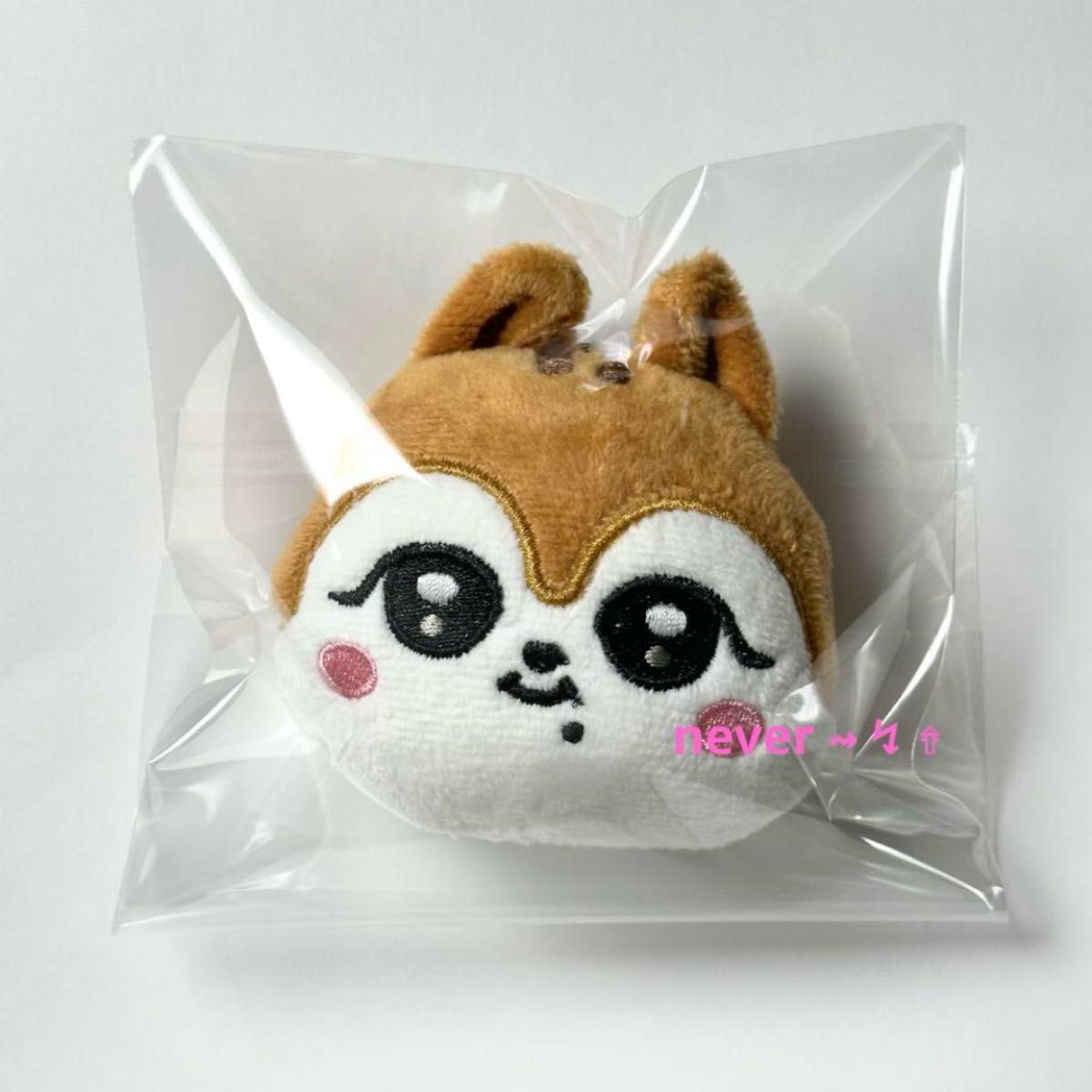 IVE ガウル minive ダリ DAL-E フェイスキーリング キーホルダー