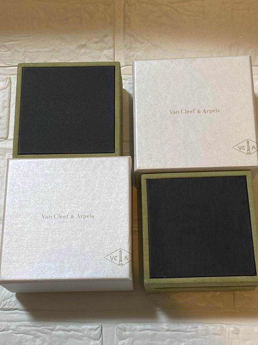 ヴァンクリーフ&アーペル マジックネックレスケース 2個セット 空箱