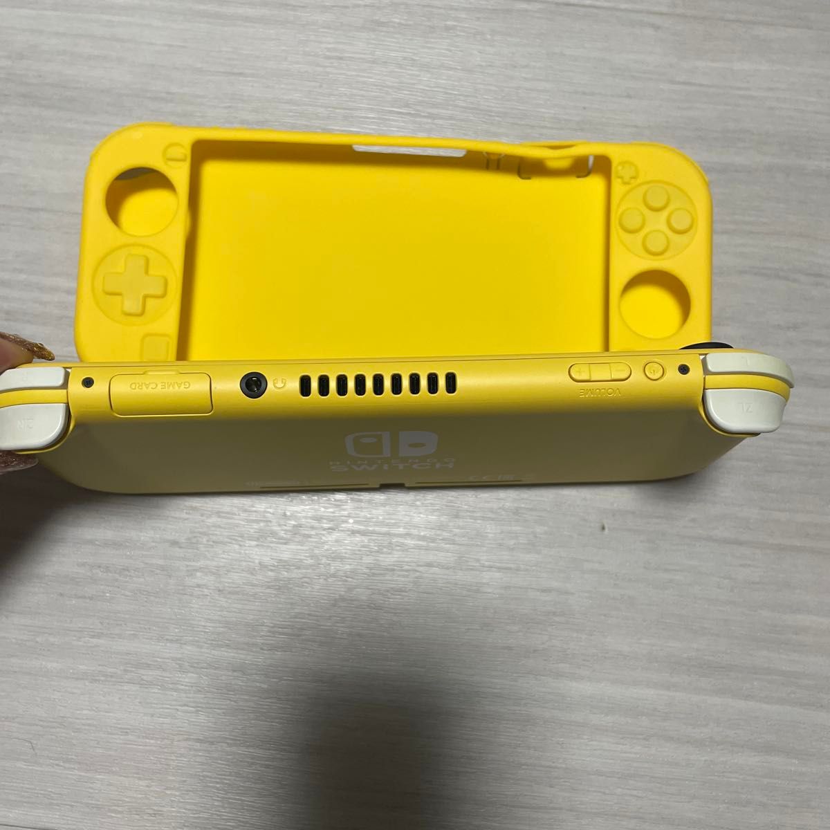 Nintendo Switch Lite ニンテンドースイッチライト イエロー 本体 箱