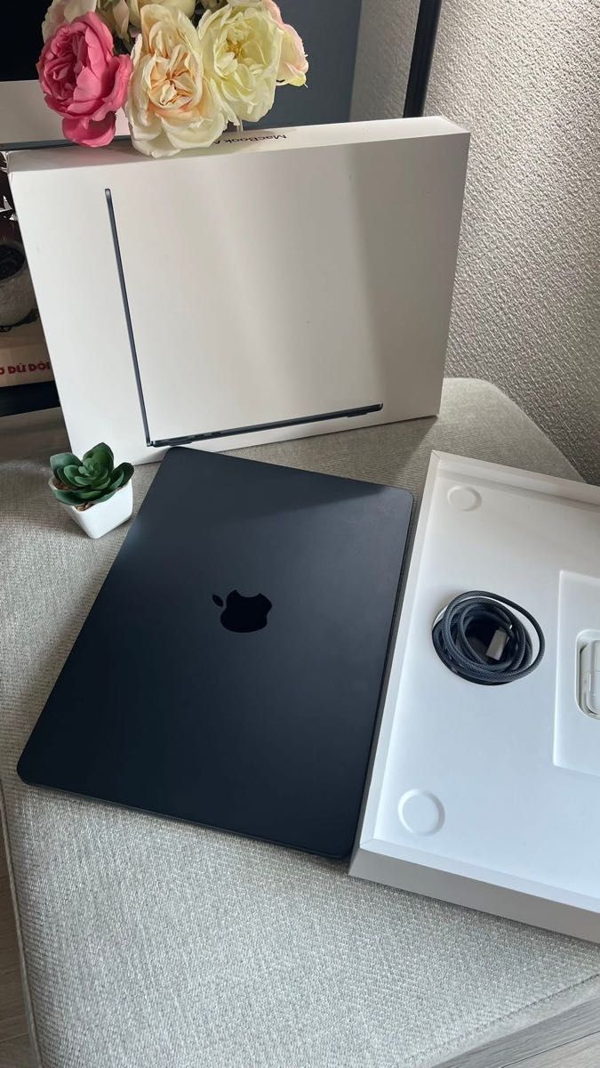 Macbook Air m3 2024 8/256GB バッテリー最大容量100% 使用数回｜Yahoo