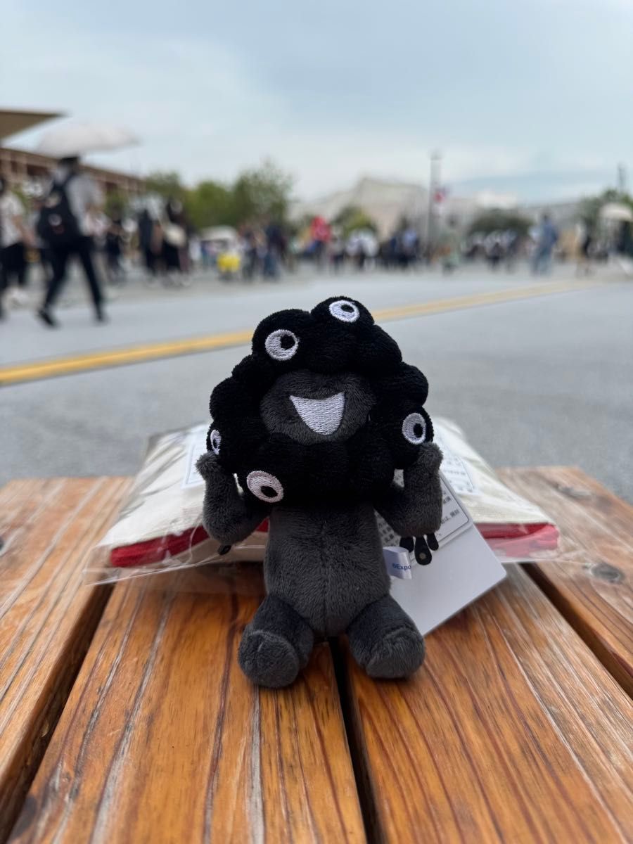 大阪万博 黒ミャクミャク カラビナ キーホルダー ブラック 座り｜Yahoo