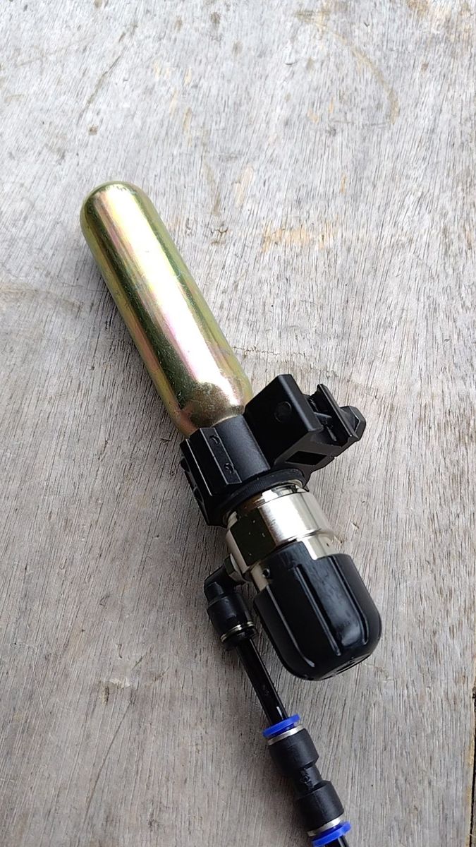 AAP01 38gボンベ用 co2レギュレーター ネジ規1/2-20UNF AAP01マガジン