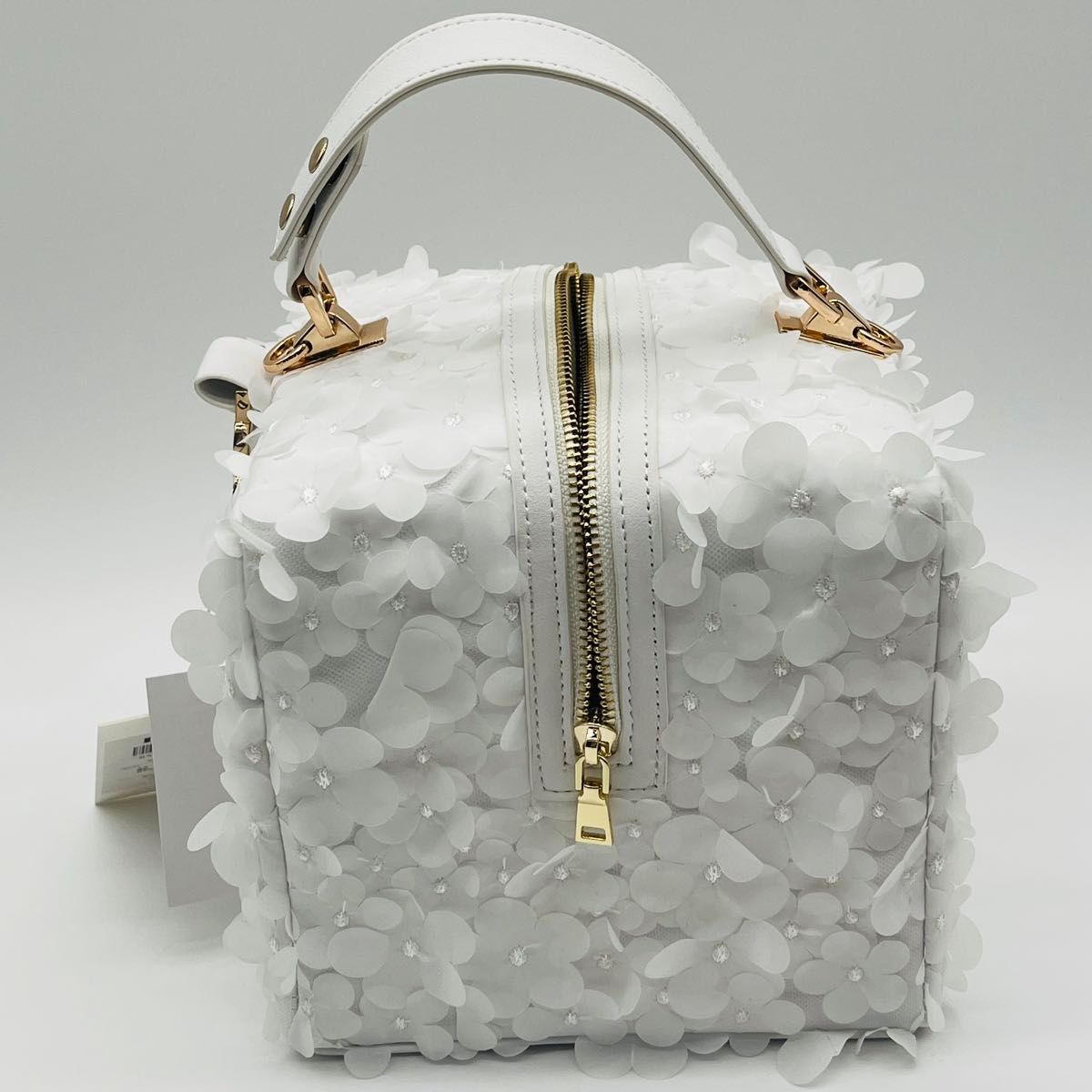 新品タグ付き】Bibiy B FLORET BOX BAG ホワイト 白 ビビィ ボックス型