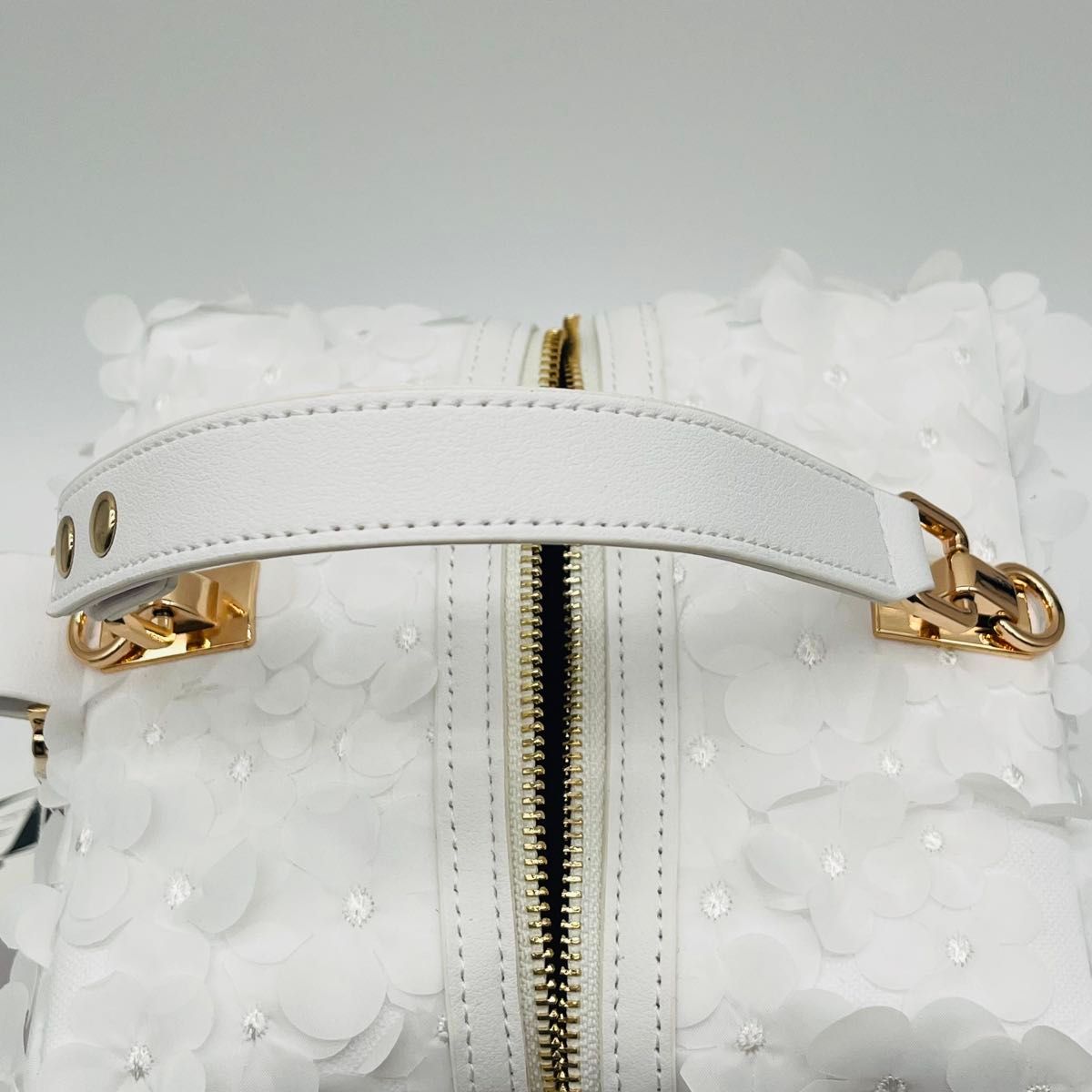 新品タグ付き】Bibiy B FLORET BOX BAG ホワイト 白 ビビィ ボックス型