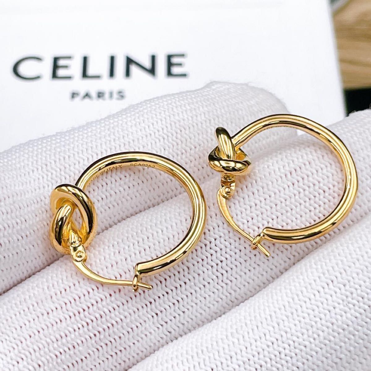 セリーヌ 新品仕上済 CELINE ノット スモール フープ ピアス ゴールド