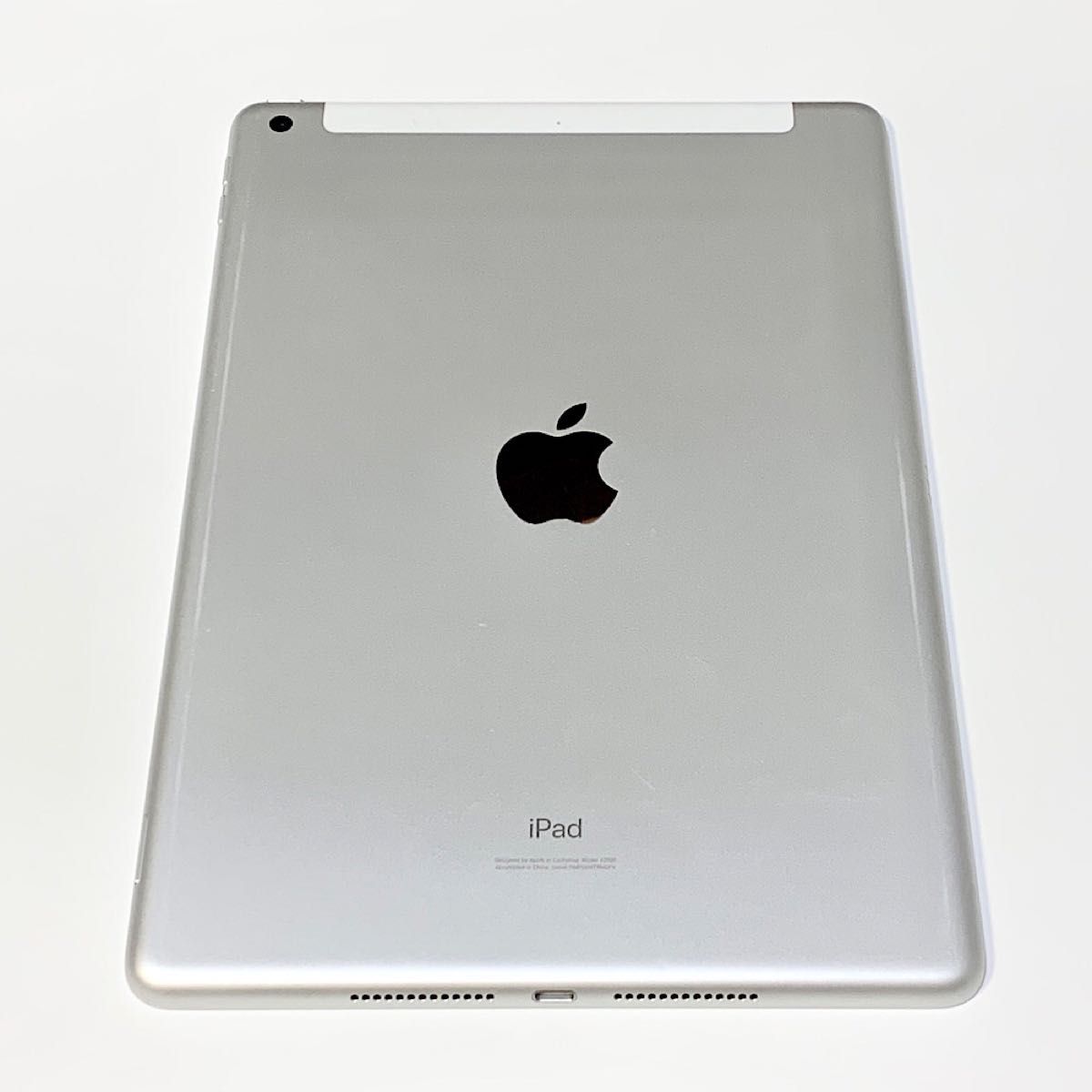 バッテリー100% iPad 第7世代 10 2インチ 32GB シルバー SIM Free 超美