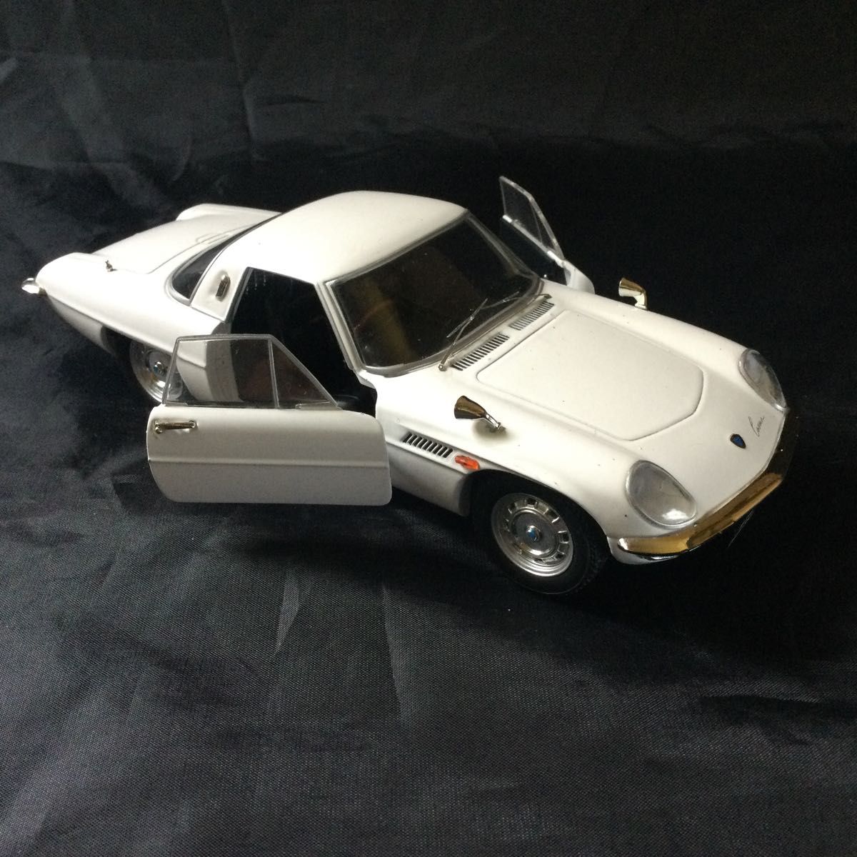 マツダ コスモ スポーツ 後期型(L10B) 1/24 アシェット 国産名車