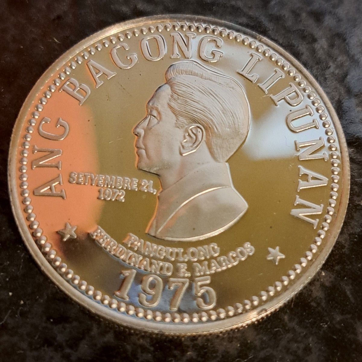 1975年フィリピン50ペソ銀貨 品位SV925 27g 状態考慮 外国コイン