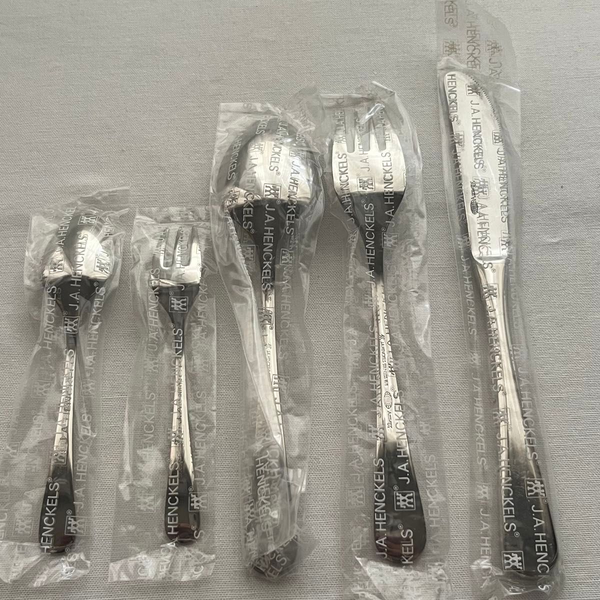 ツヴィリング ヘンケルス アムウェイ ディナーカトラリー セット 30本