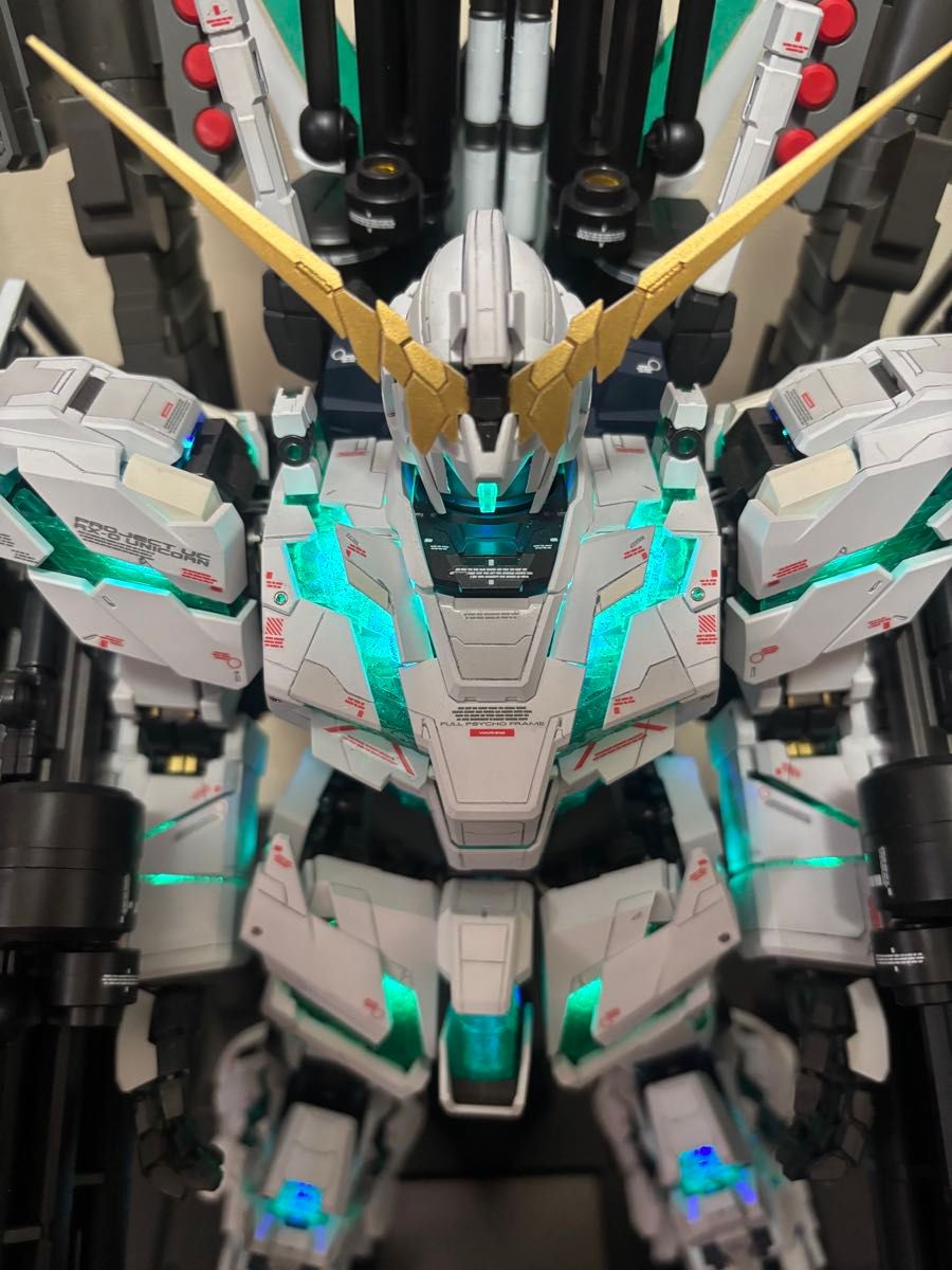 PG ユニコーンガンダム最終決戦Ver 覚醒塗装完成品LEDユニットとフル
