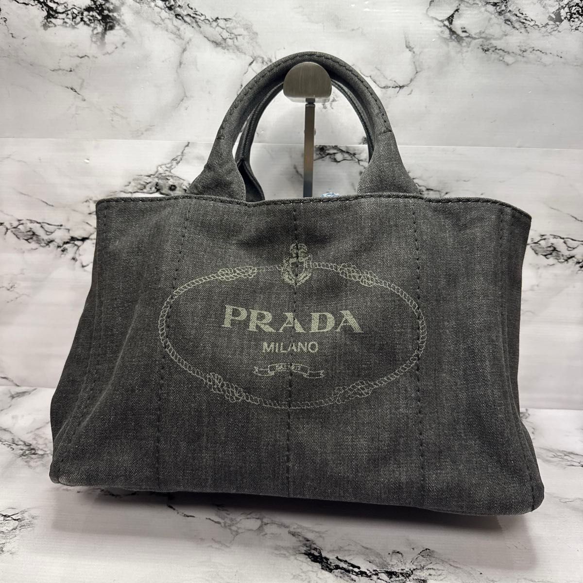 美品)大人気 プラダ カナパ M 2way 人気色 黒デニム地 3角プレート