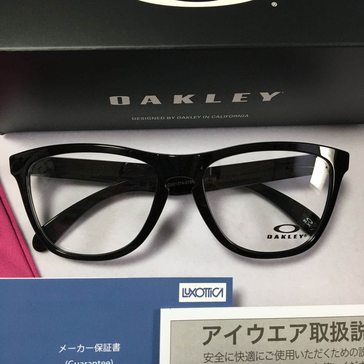 ゴルフ コンペ景品余り OAKLEY フロッグスキン OX8137A-01 オークリー
