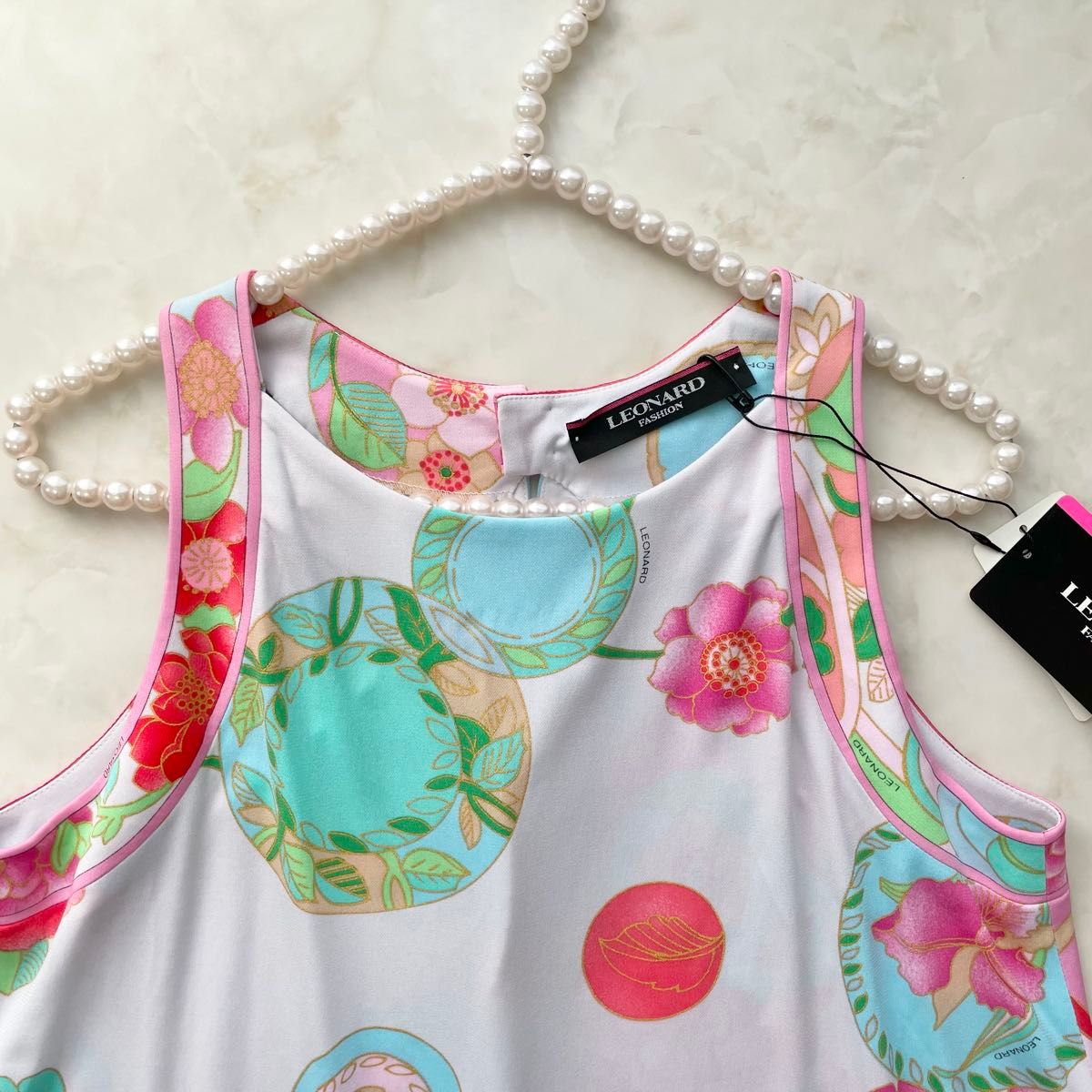 新品】LEONARD レオナール カンカン素材の華やかなワンピース 花柄