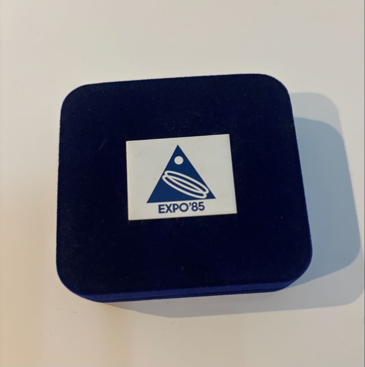 EXPO'85公式記念メダル 青いケース付き EXPO'85 つくば万博 ゴールド