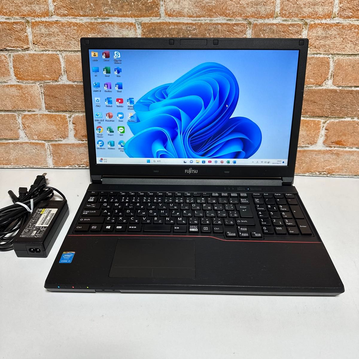 富士通ノート PC メモリ8GB Blutebooth有り Windows 11Pro オフィス