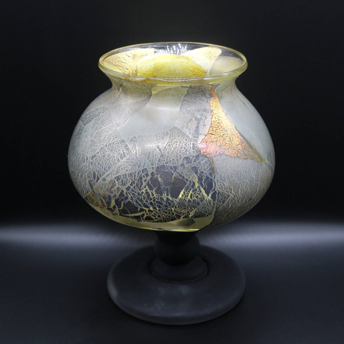 デッドストック デッドストック 藤田喬平 手吹 金彩花瓶 淡い水色