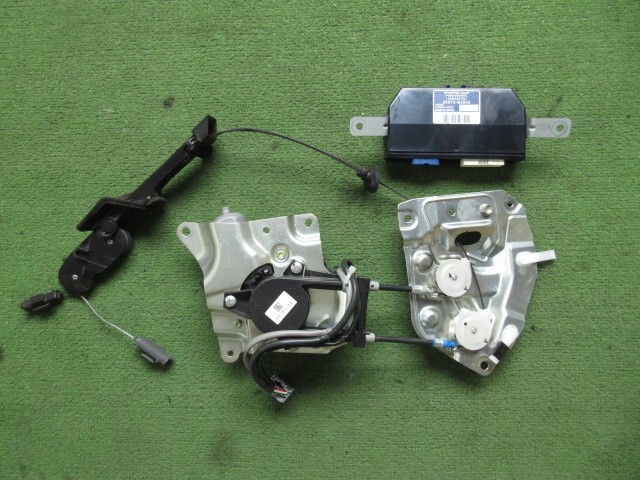 ダイハツ スライドドア用モーター 85006-B5011 ダイハツ スライドドア