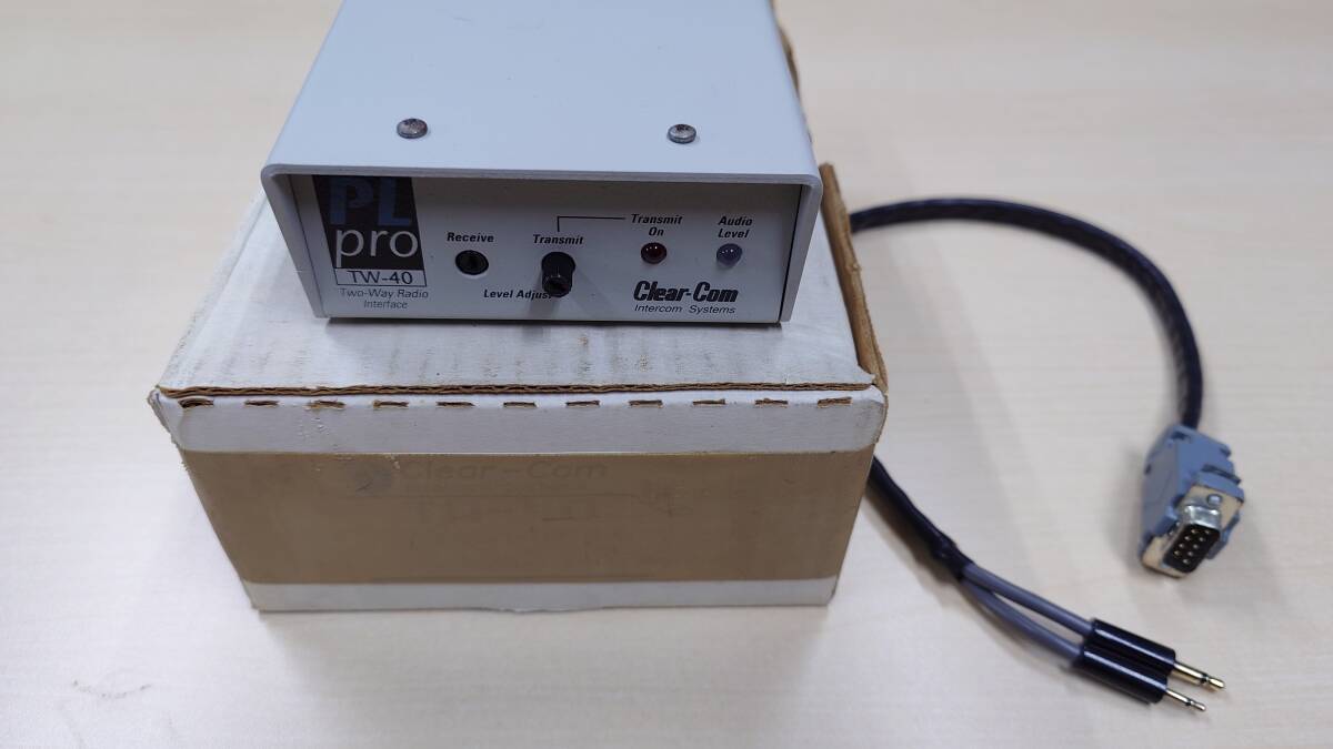 Clear-com TW-40 無線機-クリアカムインターフェイス①