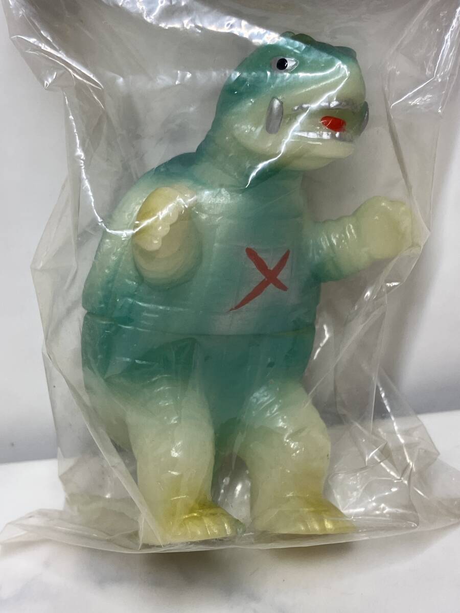 Yahoo!オークション - 未開封【蓄光 ガメラ】トイグラフ ミニ ソフビ