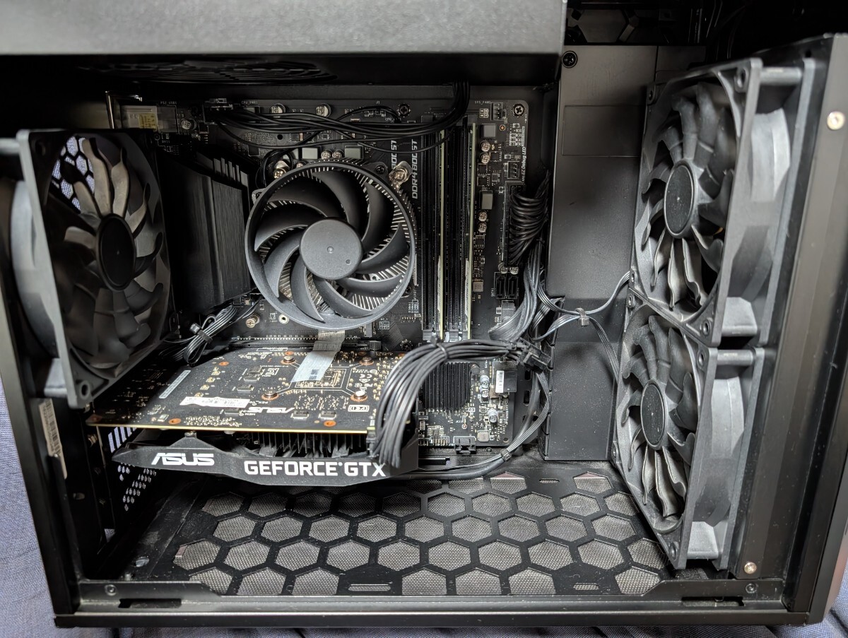MouseComputer G-Tune デスクトップ PC i7-9700 RAM 16GB SSD 512GB