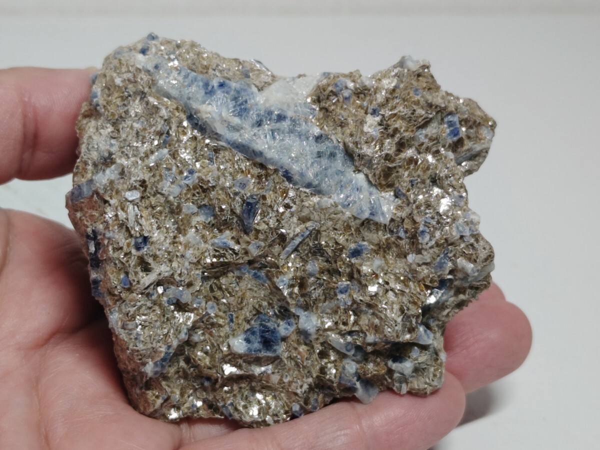 鋼玉】 473g サファイア コランダム 原石 鑑賞石 自然石 天然石 誕生石