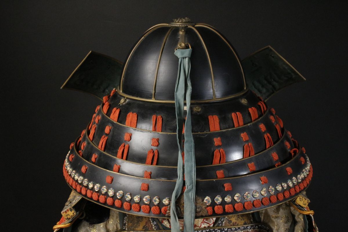 Yahoo!オークション - 【LIG】鉄地 上杉笹紋 緋縅鎧一式 八間筋兜 八幡