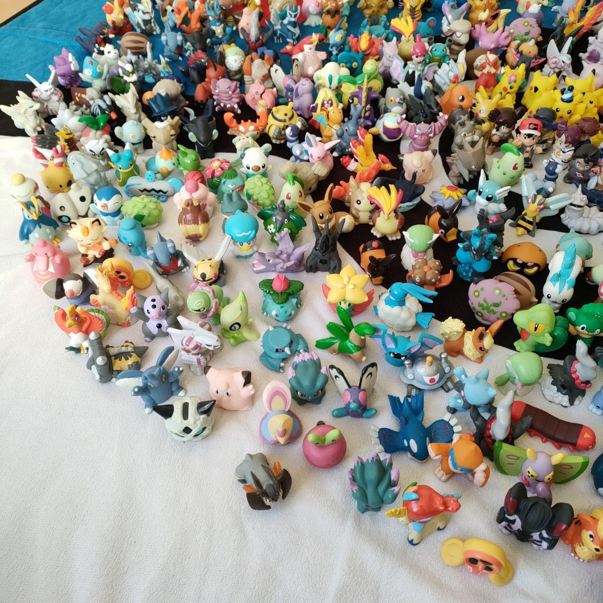 指人形 ポケットモンスター ポケモン指人形大量 500個前後 ケース付き