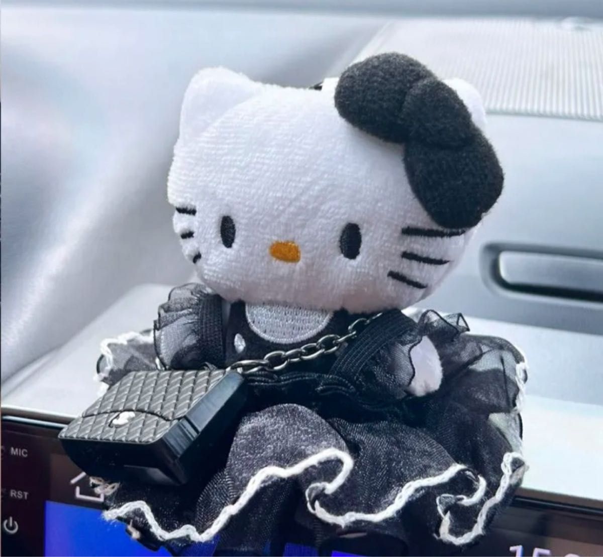 キティ 黒ドレス マスコット キーホルダー 新品タグ付き｜Yahoo!フリマ