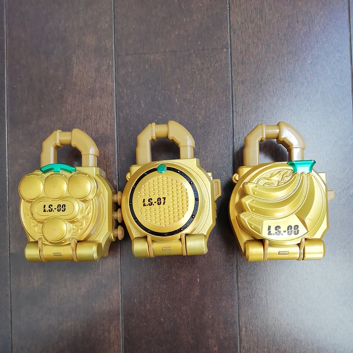 レア 仮面ライダー鎧武ガイム 金色のロックシード セット｜Yahoo