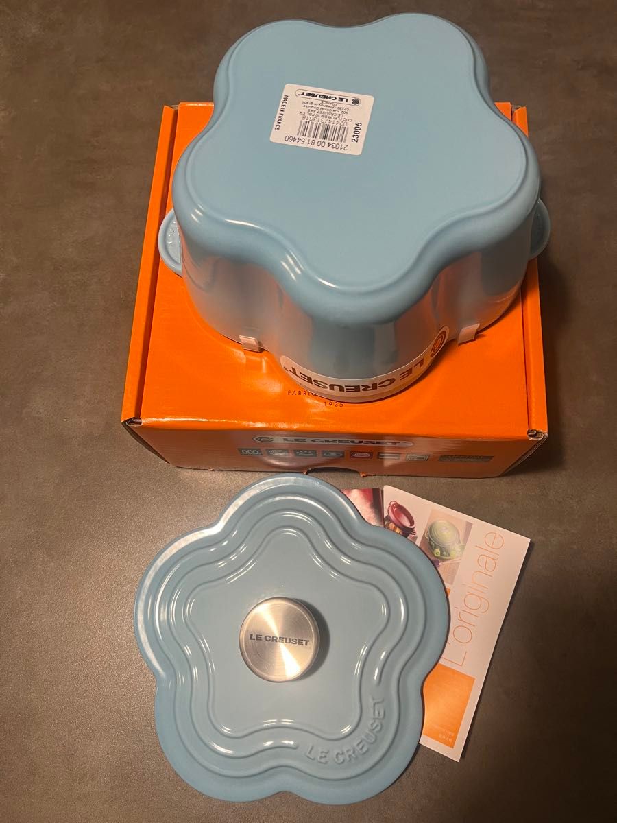 新品 限定色 ル・クルーゼ ピュリストブルー ココット・フルール 両手