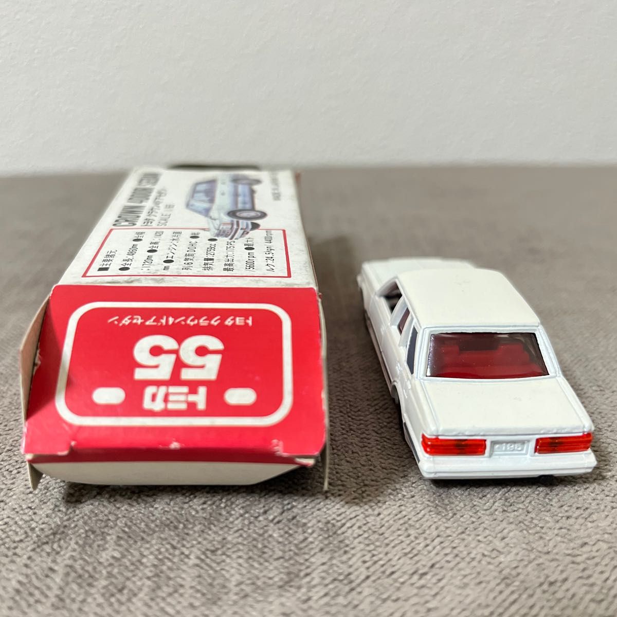 トミカ 日本製 赤箱 55-4-1 トヨタ クラウン 4ドア セダン｜Yahoo