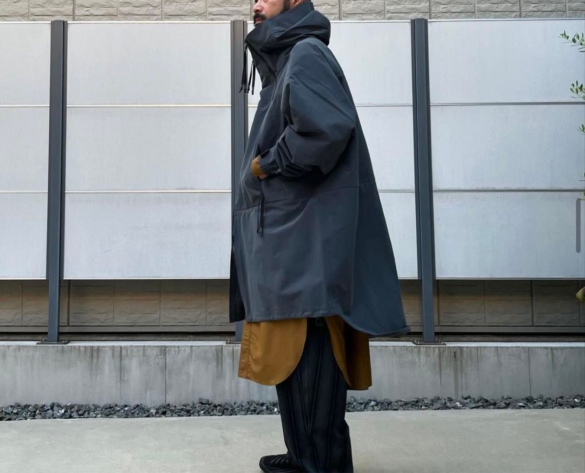 新品同様 RAINMAKER レインメーカー モンスターパーカー スリー