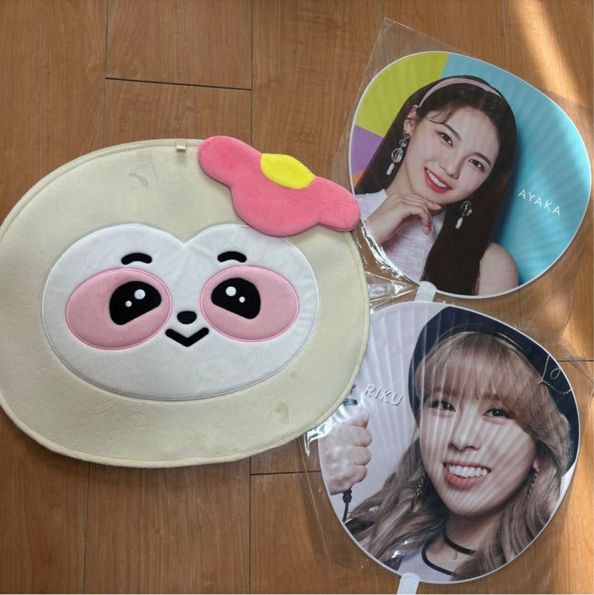 NiziU うちわケース うちわ 3点セット｜Yahoo!フリマ（旧PayPayフリマ）