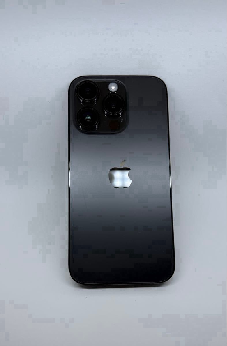 iPhone14Pro 512GB SIMフリー スペースブラック 防水ケースに入れて